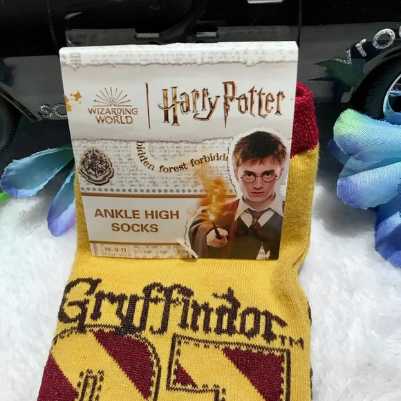 Harry Potter NWT 1 Pair Ankle High Women's Socks Size 9-11 - Picture 4 of 5